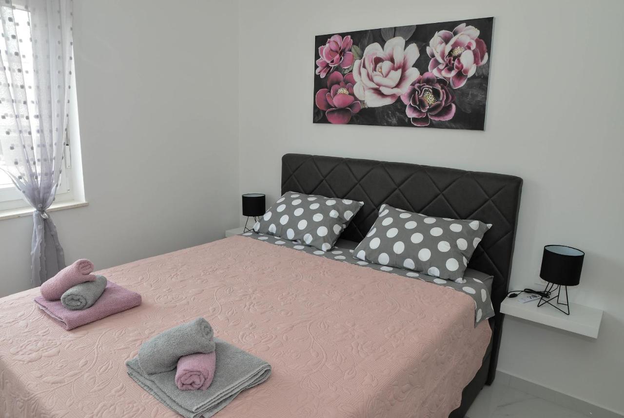Apartment Laura Zadar Eksteriør bilde